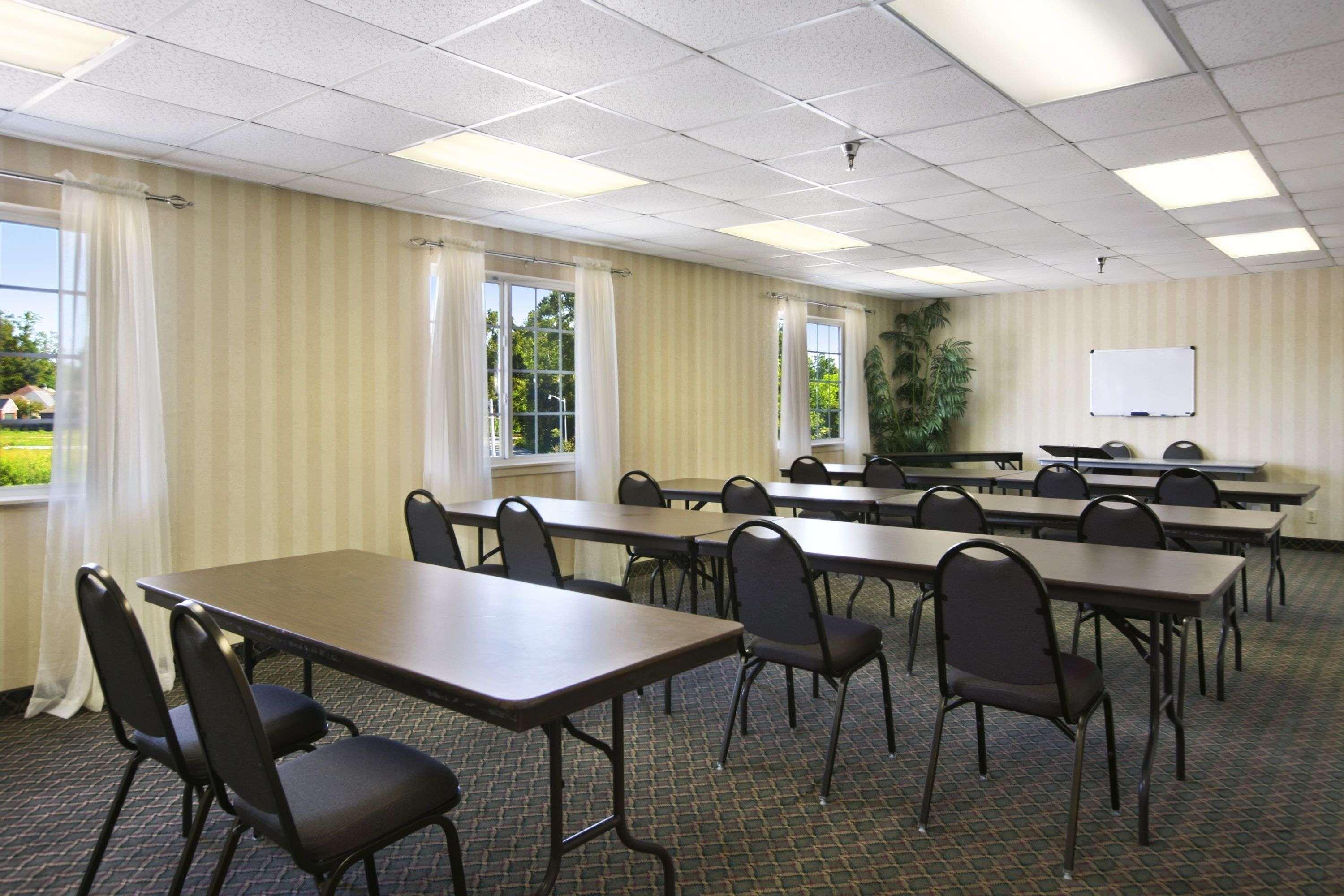 Microtel Inn & Suites Baton Rouge Konforlar fotoğraf